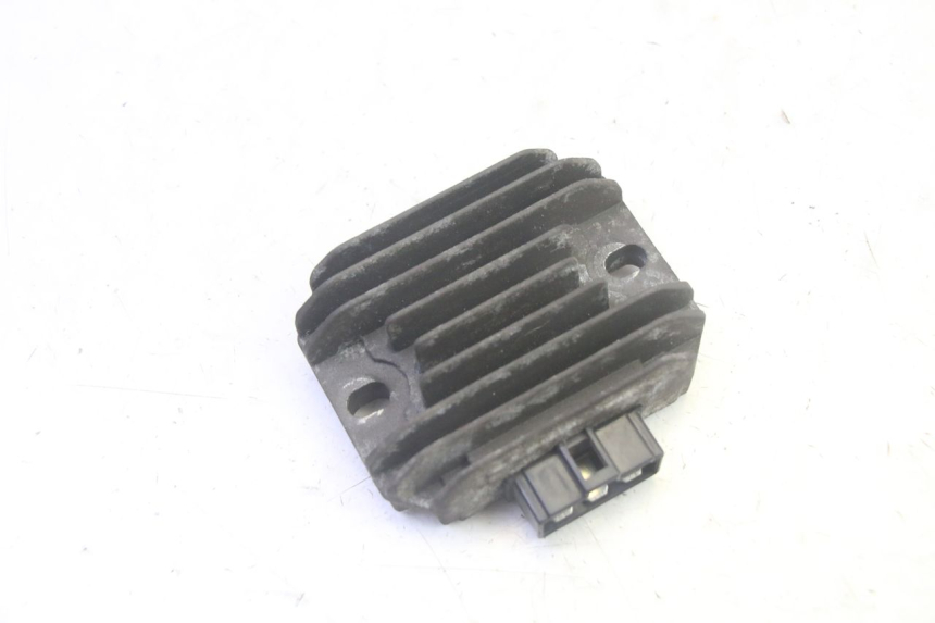 photo de REGOLATORE DI CARICA PIAGGIO XEVO - X EVO 125 (2007 - 2016) - Dettaglio del componente