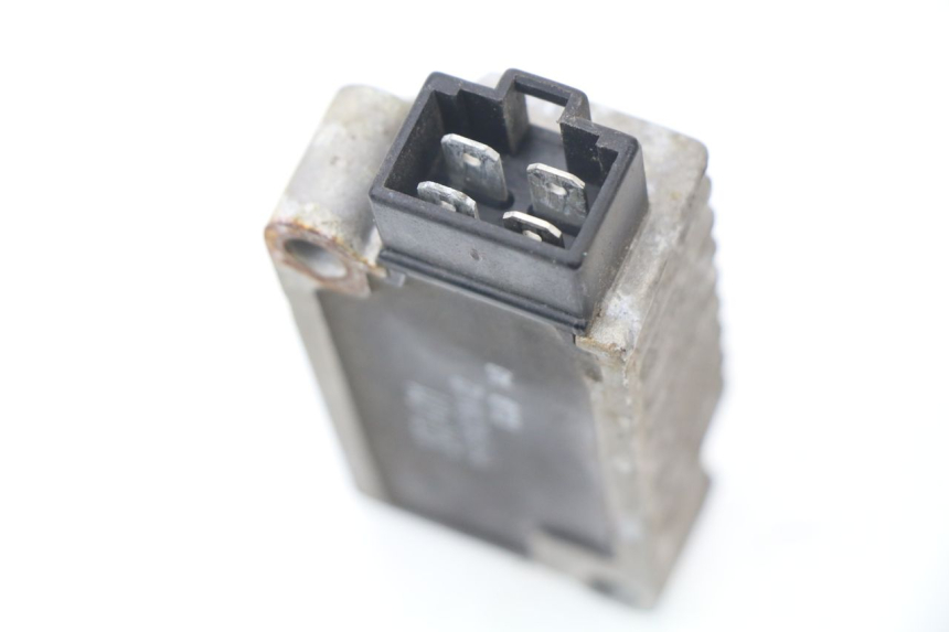 photo de REGOLATORE DI CARICA YAMAHA XJN XJ N DIVERSION 600 (1994 - 1997)