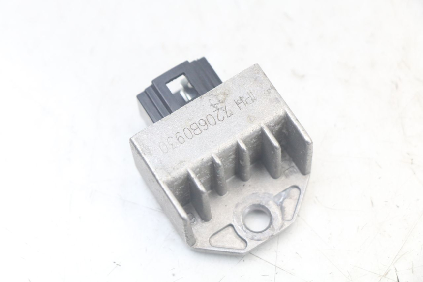 photo de REGOLATORE DI CARICA YAMAHA AEROX 2T 50 (2013 - 2017)