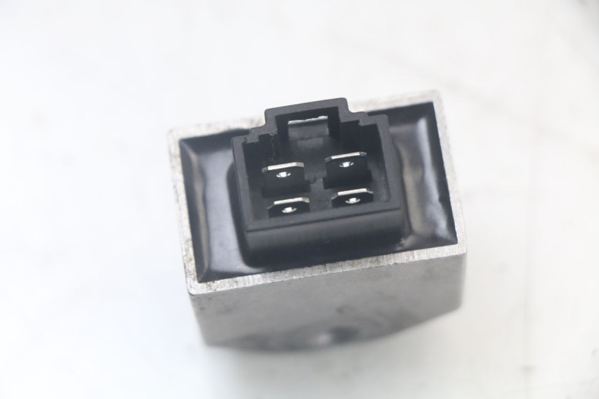 photo de REGOLATORE DI CARICA YAMAHA AEROX 2T 50 (2013 - 2017)