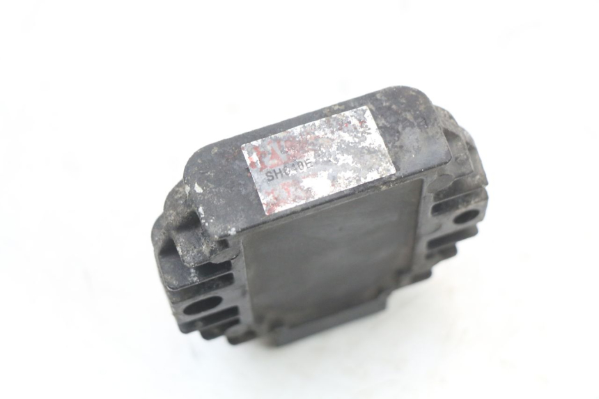 photo de REGOLATORE DI CARICA YAMAHA CYGNUS X 125 (2004 - 2007)