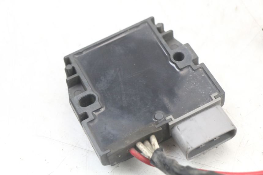 photo de REGOLATORE DI CARICA YAMAHA FJR ABS 1300 (2006 - 2012)