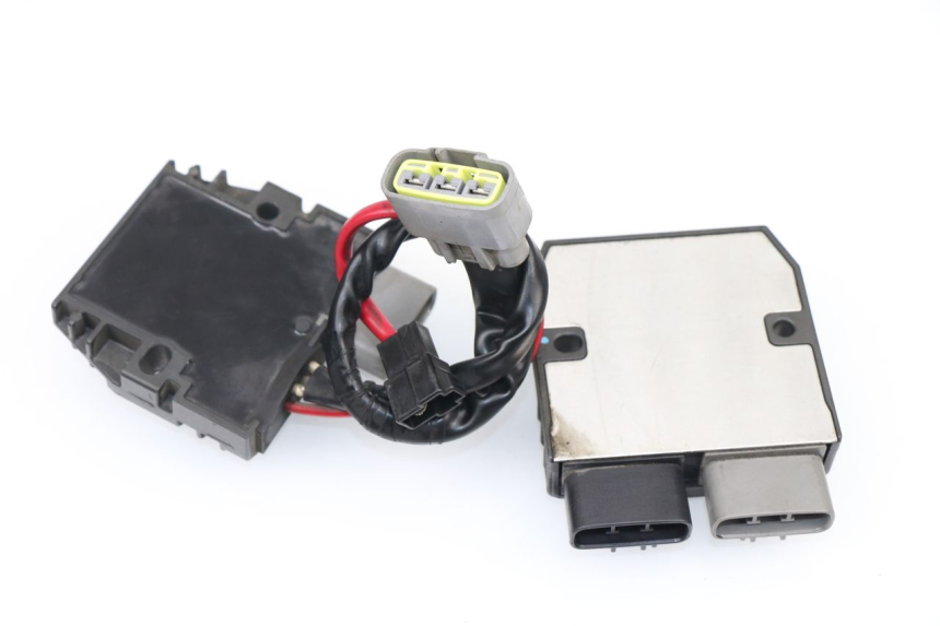 photo de REGOLATORE DI CARICA YAMAHA FJR ABS 1300 (2006 - 2012)