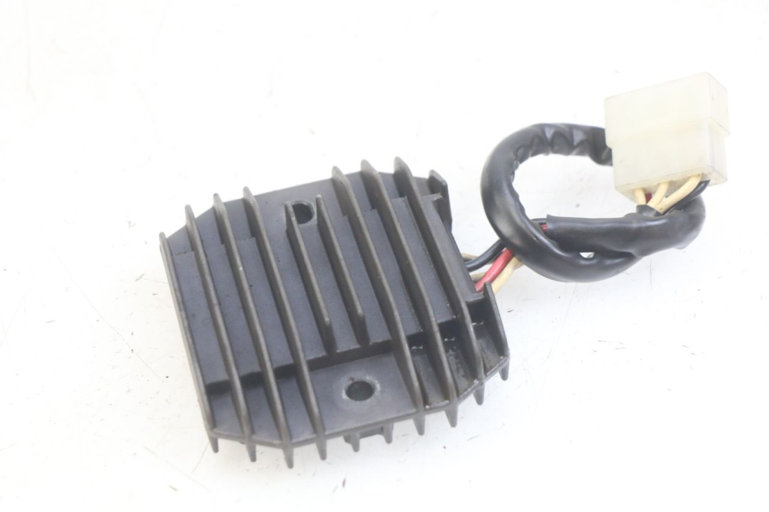 photo de REGOLATORE DI CARICA YAMAHA FZS FAZER 600 (1998 - 2001)