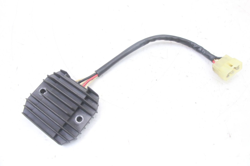 photo de REGOLATORE DI CARICA YAMAHA FZS FAZER 600 (2001 - 2003)