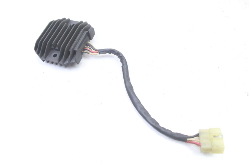 photo de REGOLATORE DI CARICA YAMAHA FZS FAZER 600 (2001 - 2003)