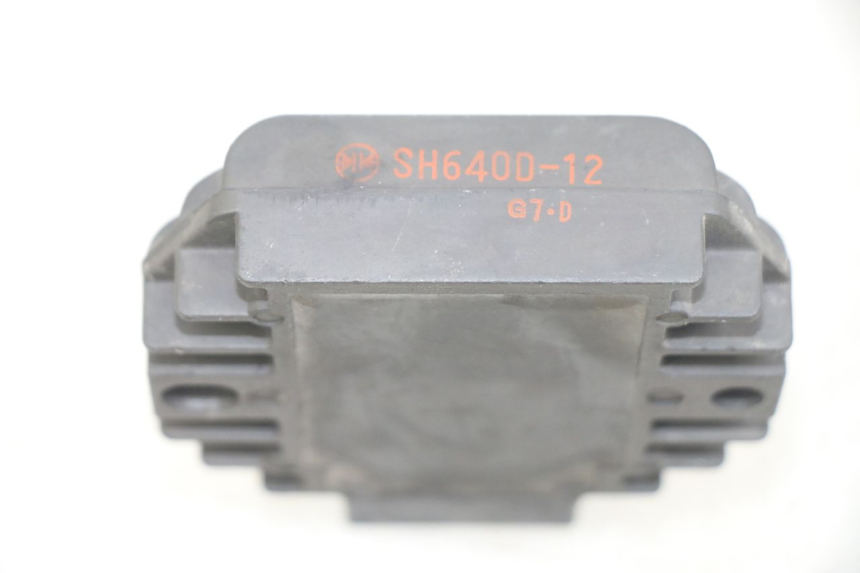 photo de REGOLATORE YAMAHA XJN DIVERSION 600 (2000 - 2003)
