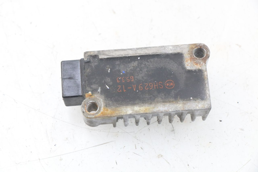 photo de REGOLATORE DI CARICA YAMAHA XJN XJ N DIVERSION 600 (1994 - 1997)
