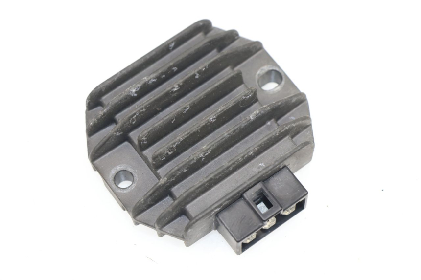 photo de REGOLATORE DI CARICA YAMAHA YP MAJESTY 125 (2002 - 2006)