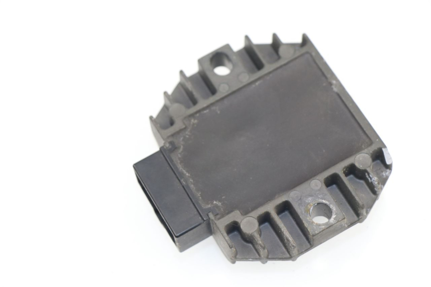 photo de REGOLATORE DI CARICA YAMAHA YP MAJESTY 125 (2002 - 2006)