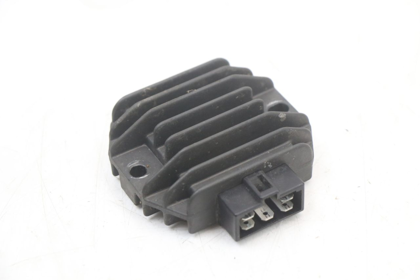 photo de REGOLATORE DI CARICA YAMAHA YP MAJESTY 125 (2002 - 2006)