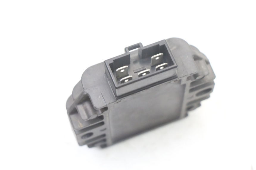photo de REGOLATORE DI CARICA YAMAHA YP MAJESTY 125 (2007 - 2010)