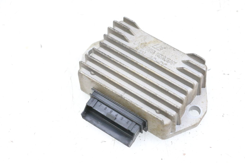 photo de REGOLATORE DI CARICA PIAGGIO ZIP 2T 50 (2009 - 2019) - Vista principale