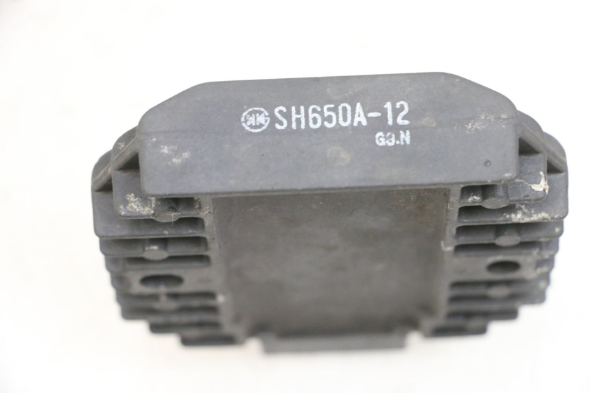 photo de REGOLATORE KAWASAKI ZR 7 750 (1999 - 2001) - Zoom sullo stato d'uso