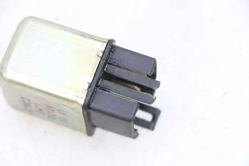 photo de RELE' AVVIAMENTO KYMCO AGILITY 16+ 4T 50 (2018 - 2023) - Zoom sullo stato d'uso