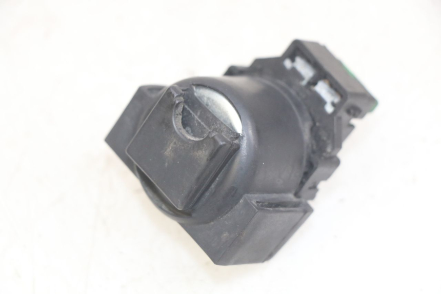 photo de RELE' AVVIAMENTO HONDA CBR F SC25 1000 (1989 - 1992)