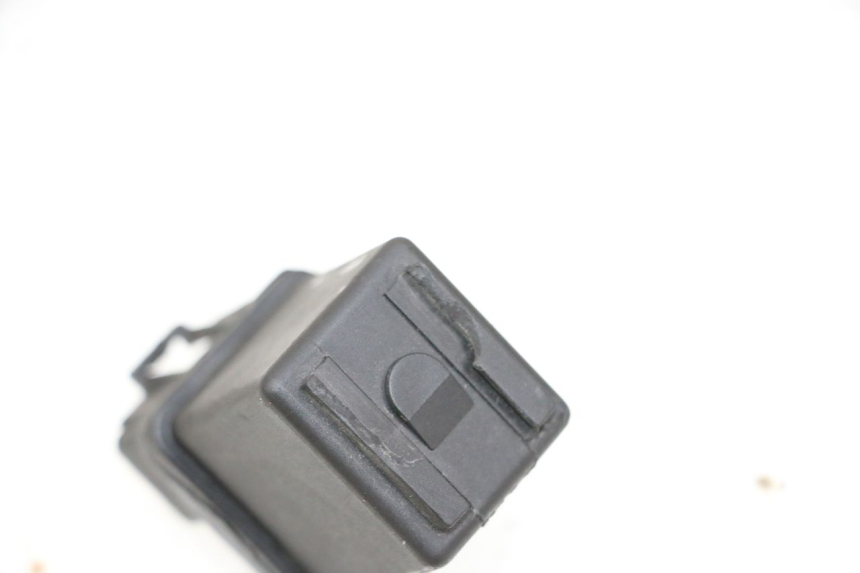 photo de RELE' AVVIAMENTO PEUGEOT KISBEE 4T 50 (2010 - 2017) - Dettaglio del componente