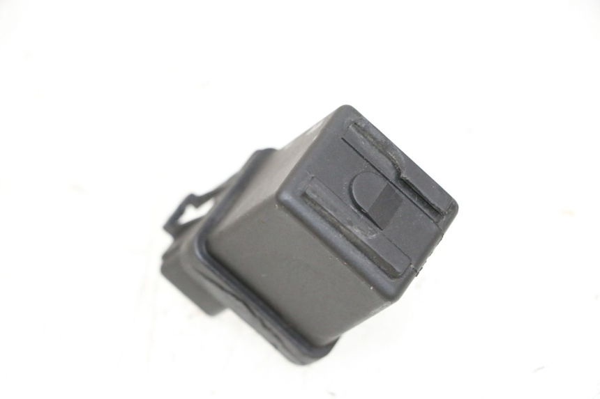 photo de RELE' AVVIAMENTO PEUGEOT KISBEE 4T 50 (2010 - 2017) - Altra angolazione