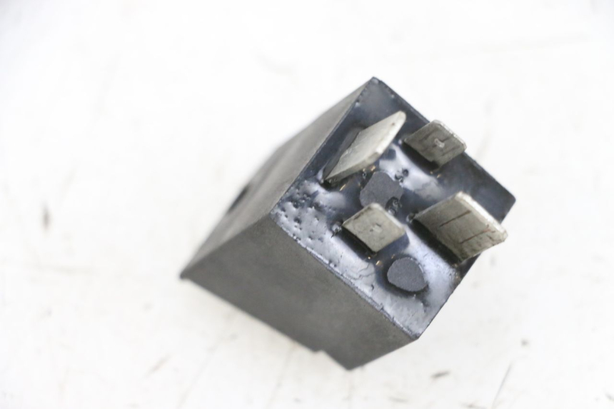 photo de RELE' AVVIAMENTO PIAGGIO NEW TYPHOON 50 (2018 - 2021) - Dettaglio del componente