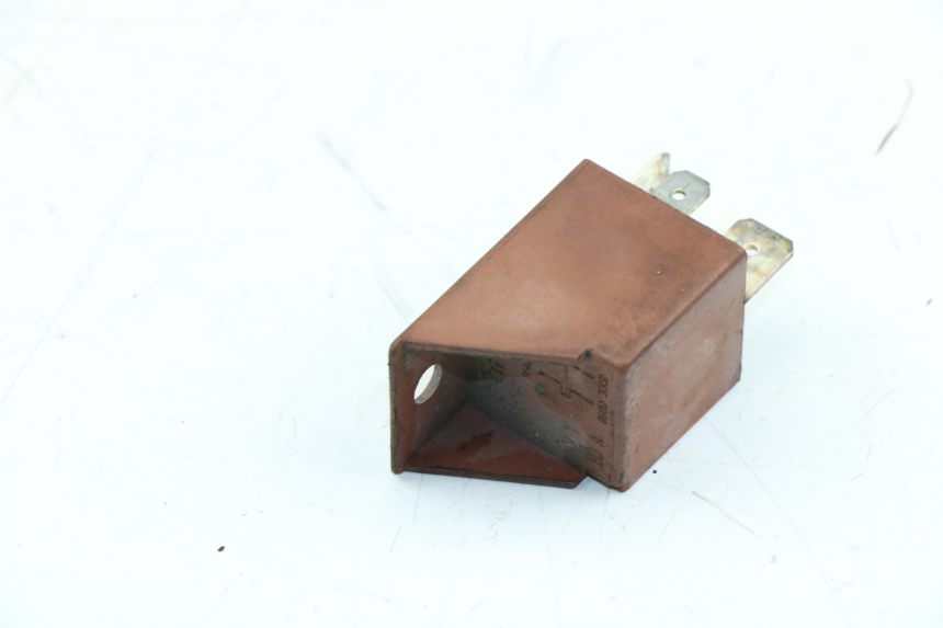 photo de RELE' AVVIAMENTO PIAGGIO X8 125 (2004 - 2007)