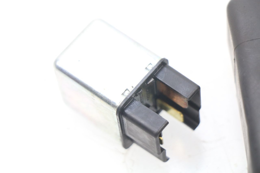 photo de RELE' AVVIAMENTO YAMAHA SLIDER NAKED 50 (2004 - 2018)