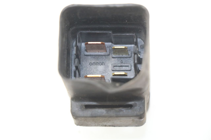 photo de RELÈ AVVIAMENTO YAMAHA SLIDER 50 (2004 - 2016) - Primo piano tecnico