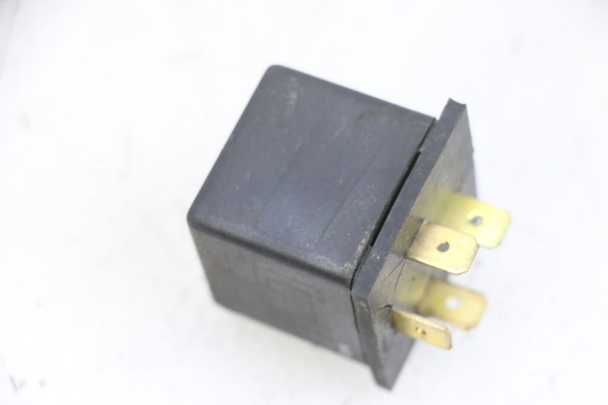 photo de RELE AVVIAMENTO YAMAHA TZR 50 (2008 - 2016) - Altra angolazione