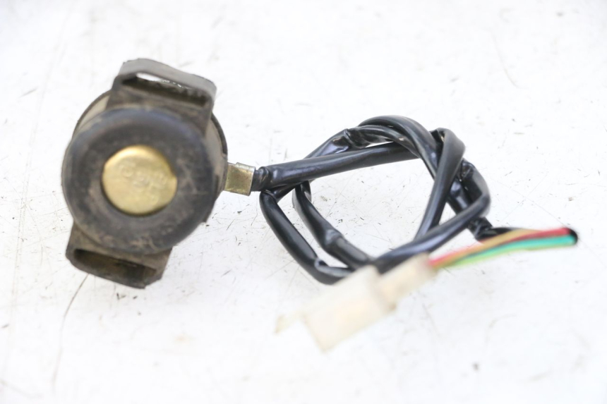 photo de RELE' AVVIAMENTO VONROAD YIBEN 125 (2006 - 2010) - Zoom sullo stato d'uso