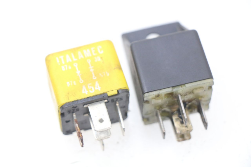 photo de RELAY ELETTRICO PIAGGIO BEVERLY 500 (2003 - 2007) - Vista principale