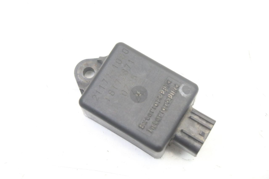 photo de RELE' ELETTRICO KAWASAKI ZR7 ZR-7 S 750 (1999 - 2004)