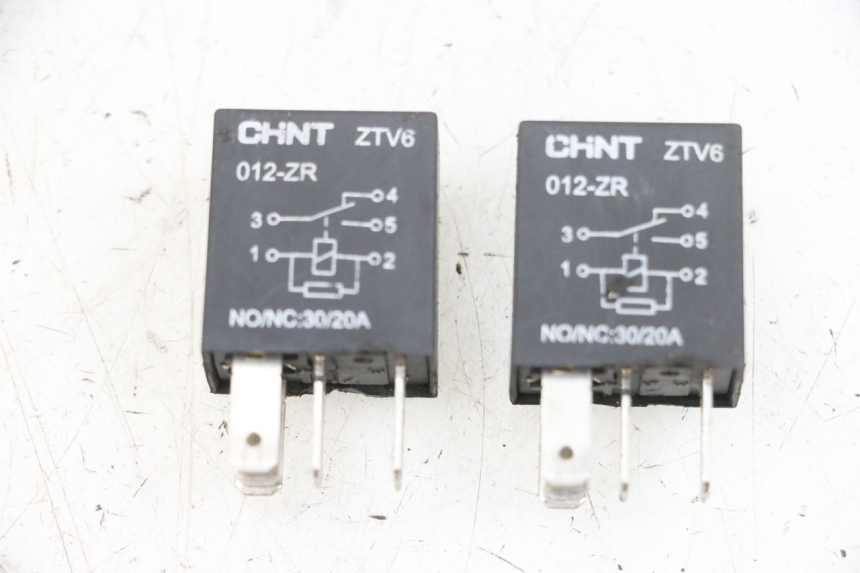 photo de RELE' ELETTRICO PEUGEOT KISBEE 4T 50 (2018 - 2022) - Vista principale