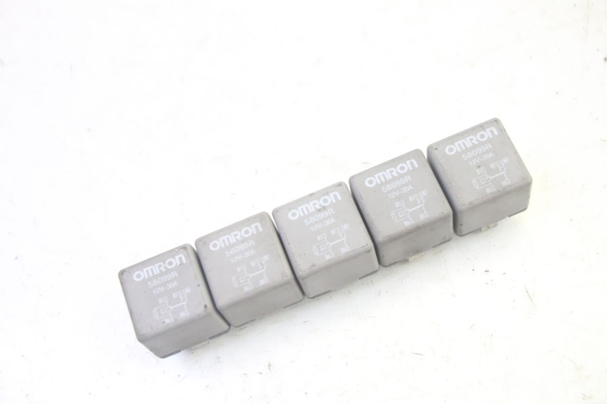 photo de RELE PIAGGIO MP3 500 (2016 - 2018) - Dettaglio del componente