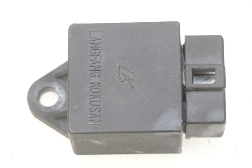 photo de RELE' ELETTRICO PIAGGIO VESPA PRIMAVERA 2T 50 (2013 - 2018)