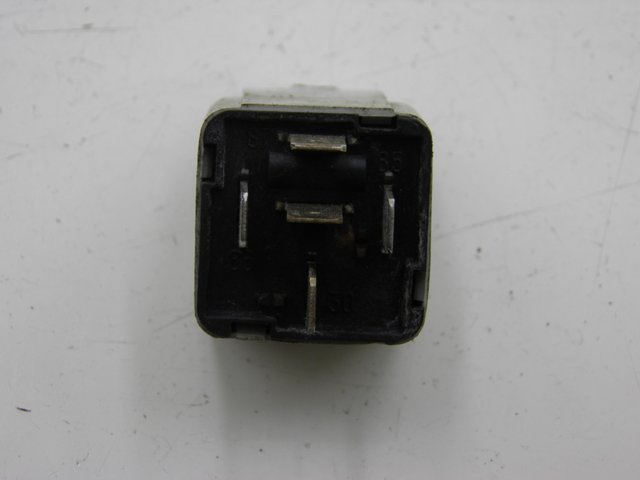 photo de RELE' ELETTRICO PIAGGIO X8 125 (2004 - 2007)