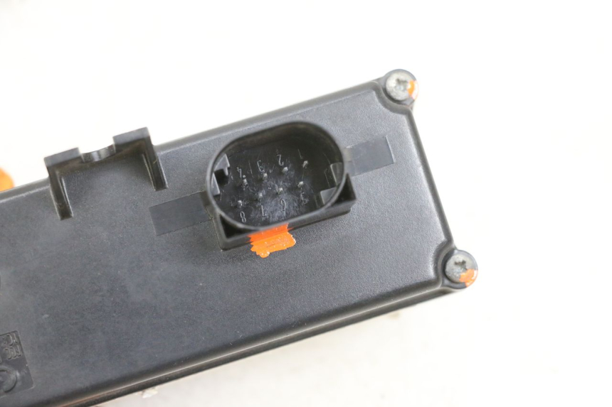 photo de RELE' ELETTRICO BMW R RT ABS 1200 (2010 - 2014) - Dettaglio del componente