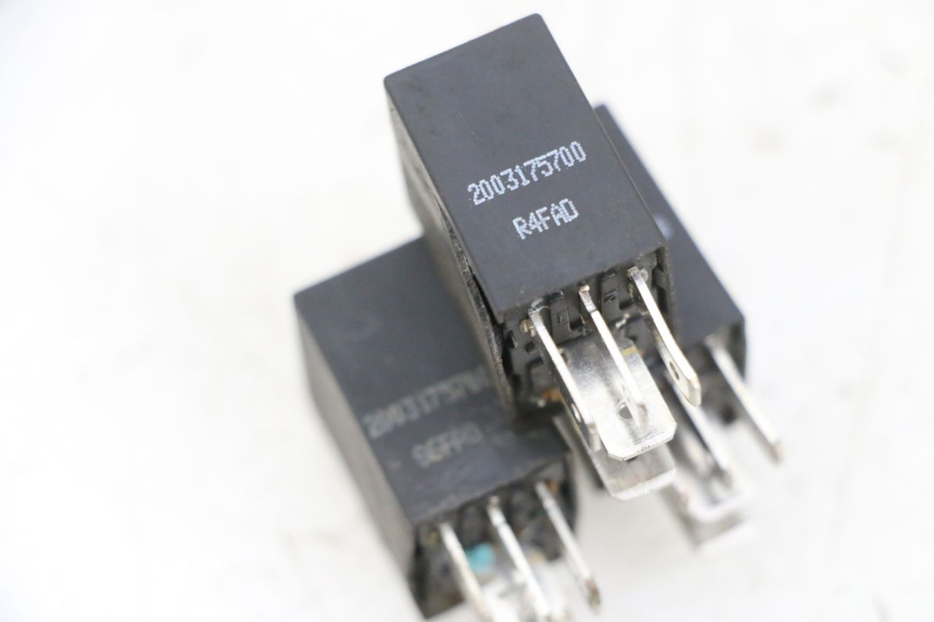 photo de RELE PEUGEOT SPEEDFIGHT 4 4T EFI 50 (2021 - 2025) - Zoom sullo stato d'uso