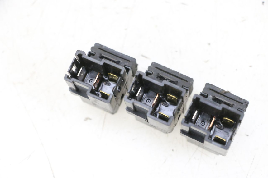 photo de RELE' ELETTRICO YAMAHA XMAX X-MAX 125 (2006 - 2009) - Primo piano tecnico