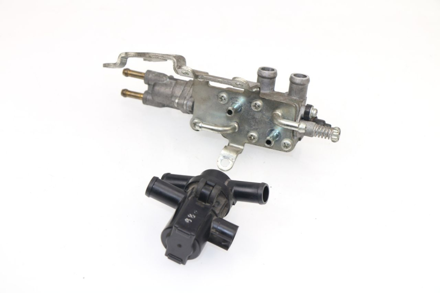 photo de RELÈ ELETTRICO YAMAHA FZ6 FAZER 600 (2007 - 2010)