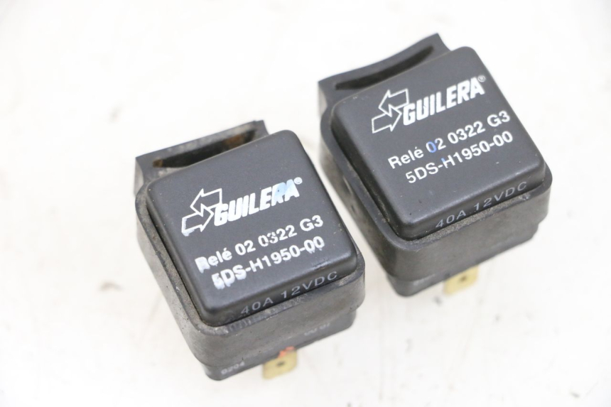 photo de RELE' ELETTRICO YAMAHA YP MAJESTY 125 (2002 - 2006) - Vista principale