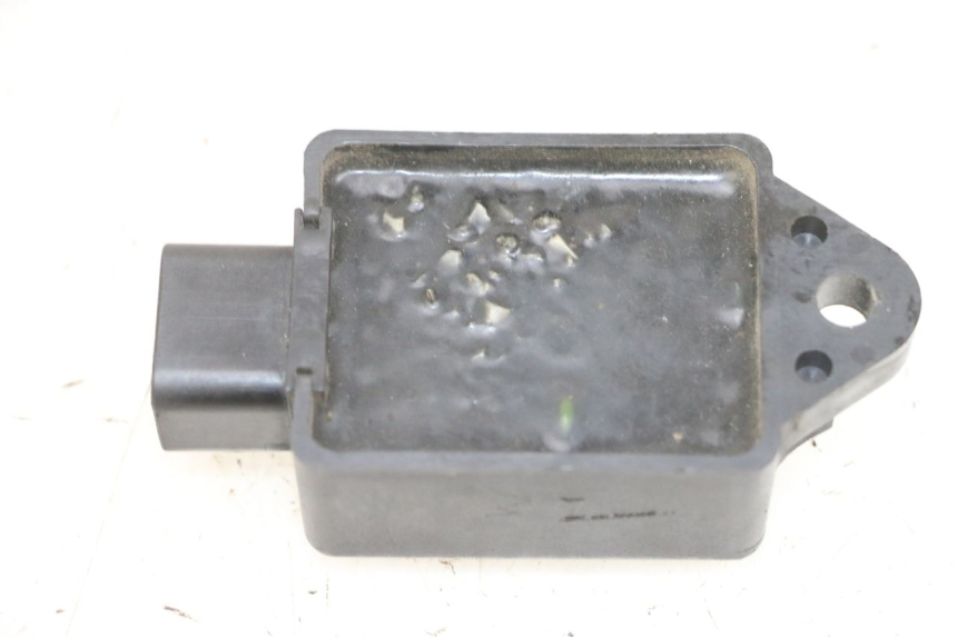 photo de RELE KAWASAKI ZR 7 750 (1999 - 2001) - Zoom sullo stato d'uso