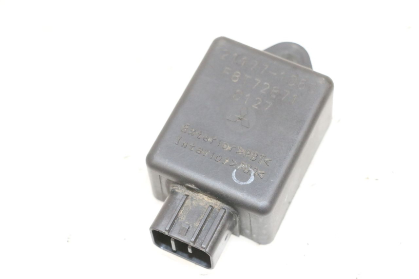 photo de RELE KAWASAKI ZR 7 750 (1999 - 2001) - Primo piano tecnico