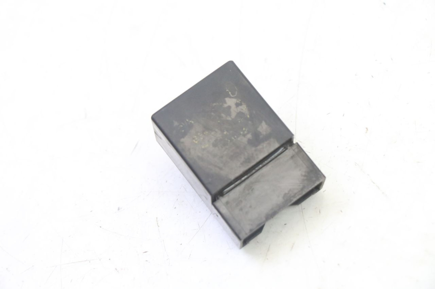 photo de RELÈ POMPA CARBURANTE YAMAHA FZ6 FAZER S2 600 (2007 - 2011)