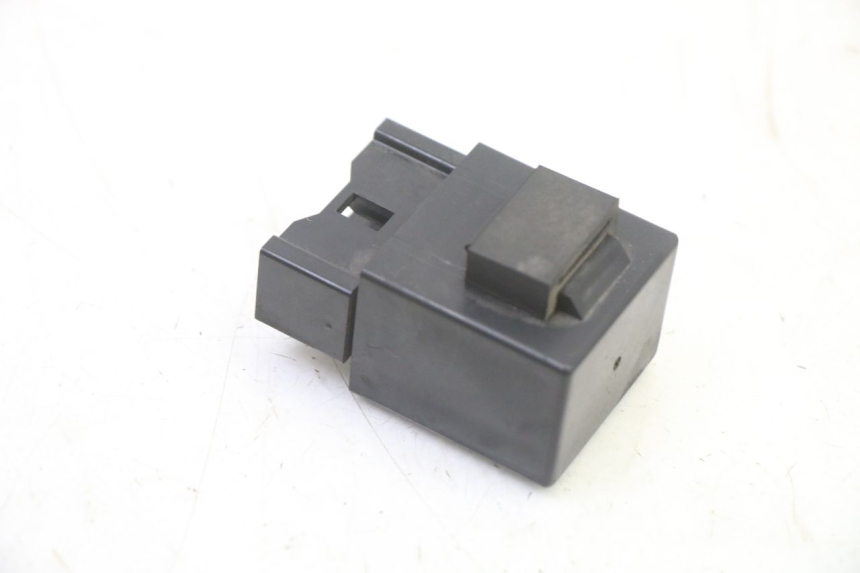 photo de RELÈ POMPA CARBURANTE YAMAHA FZ6 FAZER S2 600 (2007 - 2011)