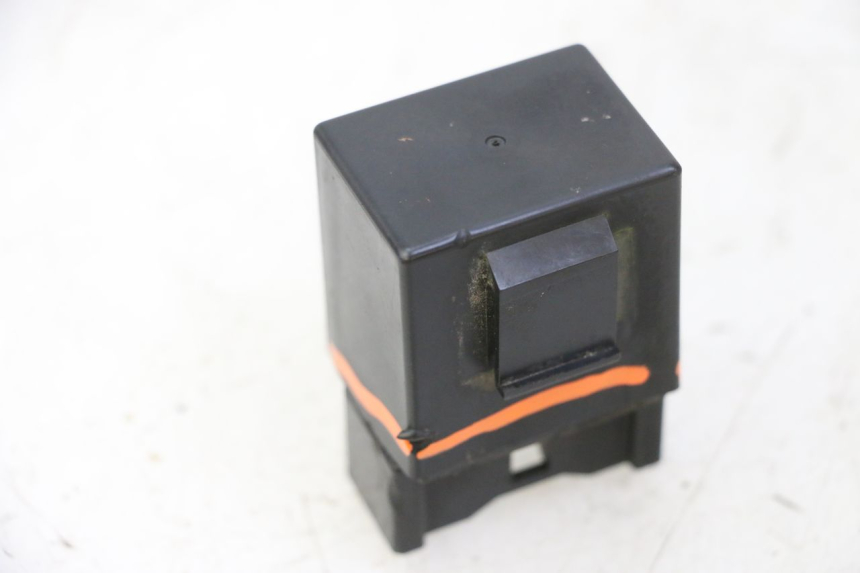 photo de RELÈ POMPA CARBURANTE YAMAHA FZ6 N FAZER 600 (2004 - 2006)