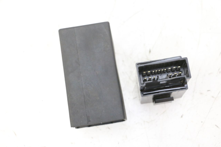 photo de RELÈ POMPA CARBURANTE YAMAHA MT-07 MT07 ABS 700 (2014 - 2017)