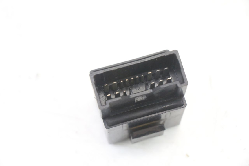 photo de RELÈ POMPA CARBURANTE YAMAHA FZ6 FAZER S2 600 (2007 - 2011)