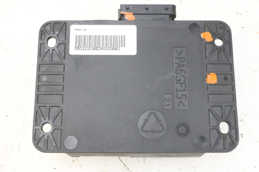 photo de ROLL LOCK RELE PIAGGIO MP3 HPE 300 (2019 - 2026) - Primo piano tecnico