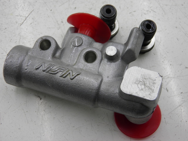 photo de DISTRIBUITORE FRENO HONDA FES S-WING SWING ABS 125 (2007 - 2015)