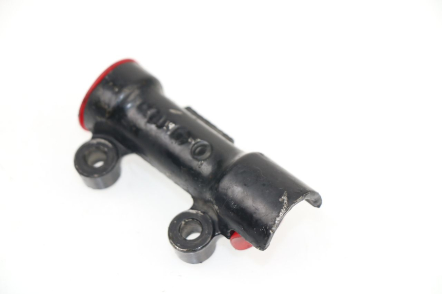 photo de DISTRIBUITORE FRENO HONDA VF 1000 (1984 - 1988)