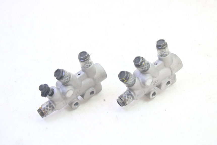 photo de TUBO FRENO PIAGGIO MP3 HPE 350 (2018 - 2020) - Primo piano tecnico